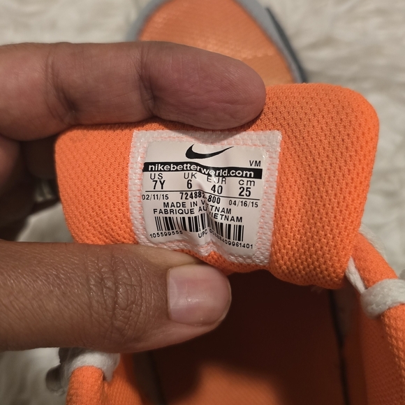 Nike Air Max 90 Orange and Gray Shoes - Picture 8 of 8